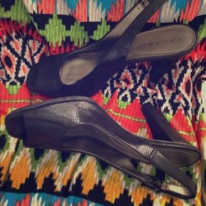 Tahari Open Toe Sling Back Heels Size 6.5